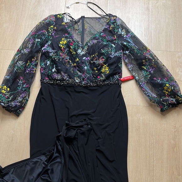 Mac Duggal Embroidered Illusion Puff Sleeve Column Gown Floral Black, SIZE 10 - Picture 6 of 12